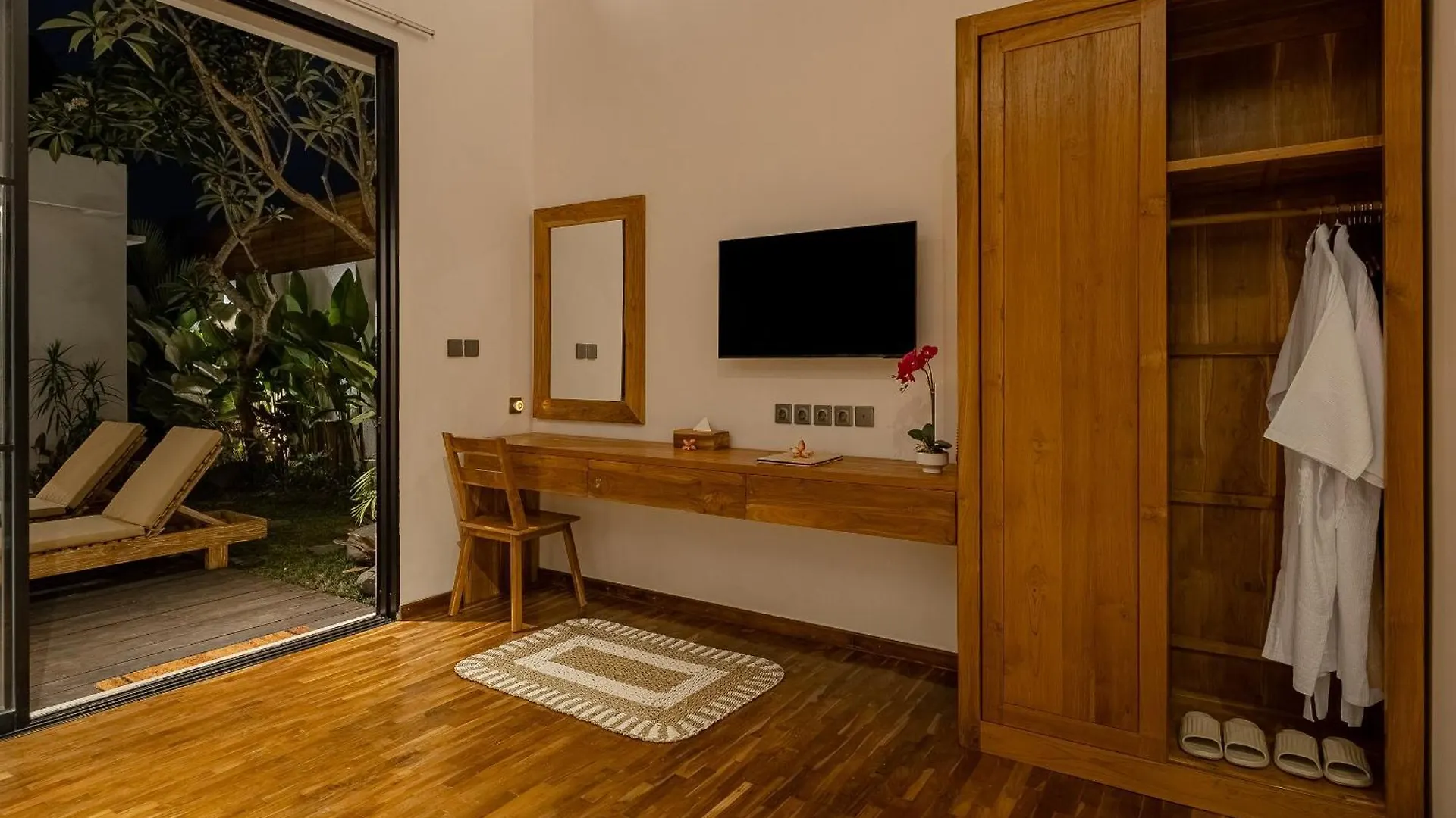 Eben Haezer Ubud Villa Indonesia